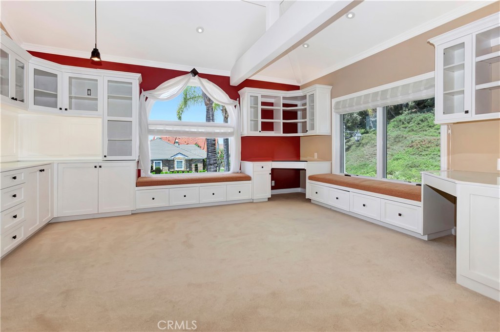 3140 E Bradbury Court