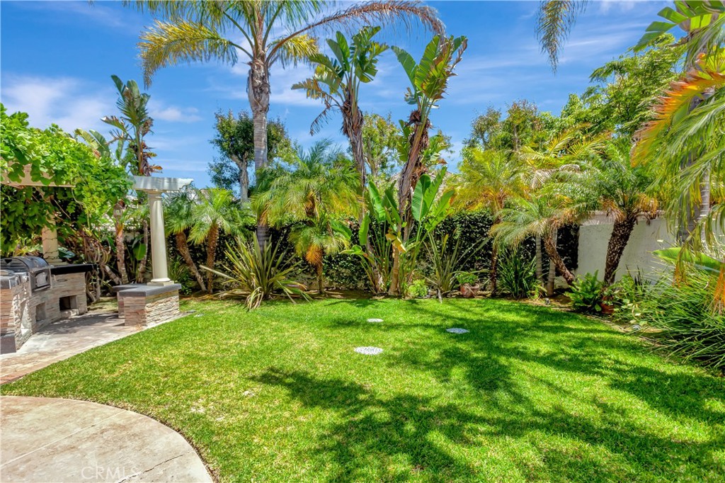 3140 E Bradbury Court