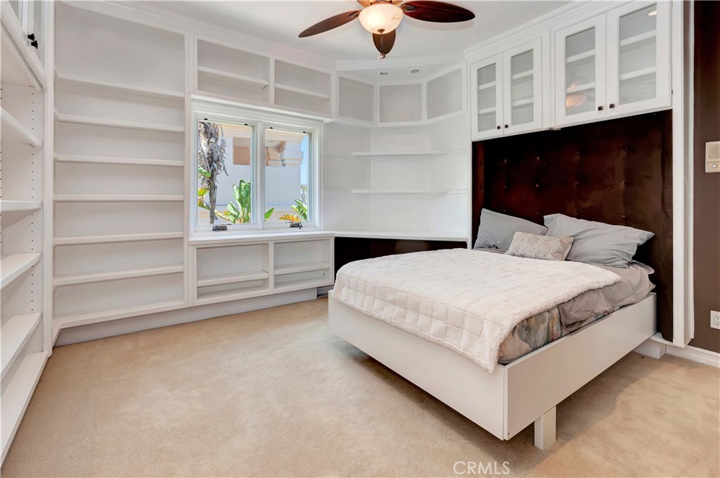3140 E Bradbury Court