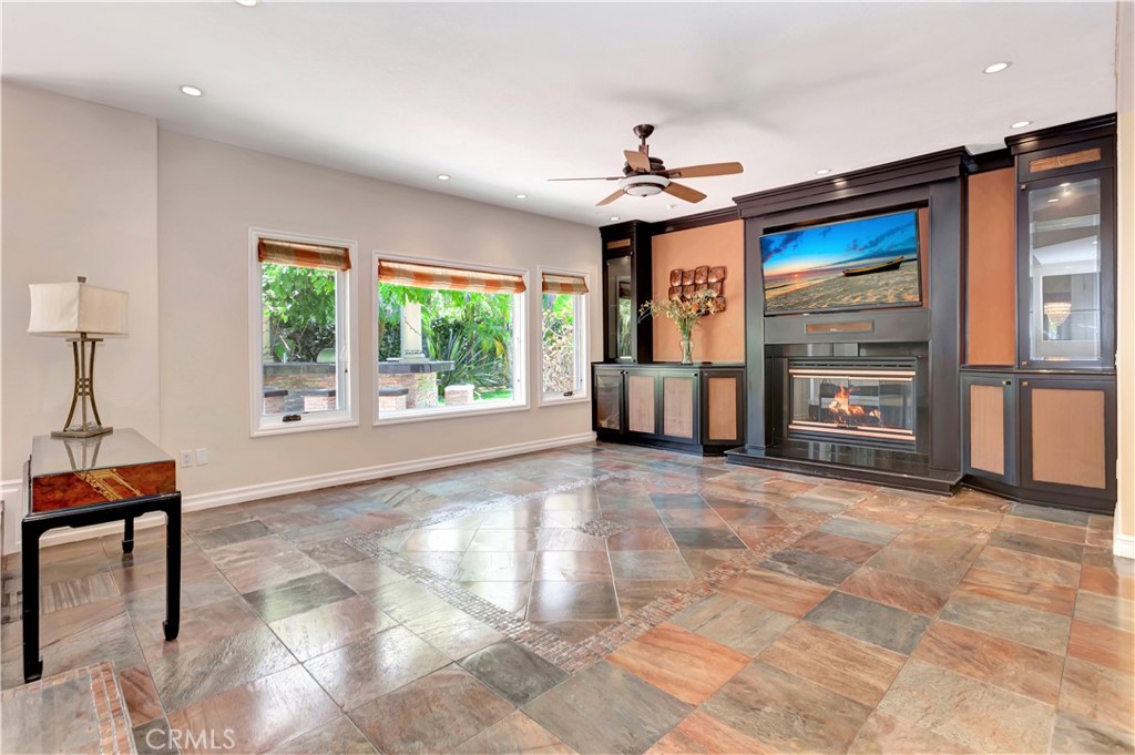 3140 E Bradbury Court