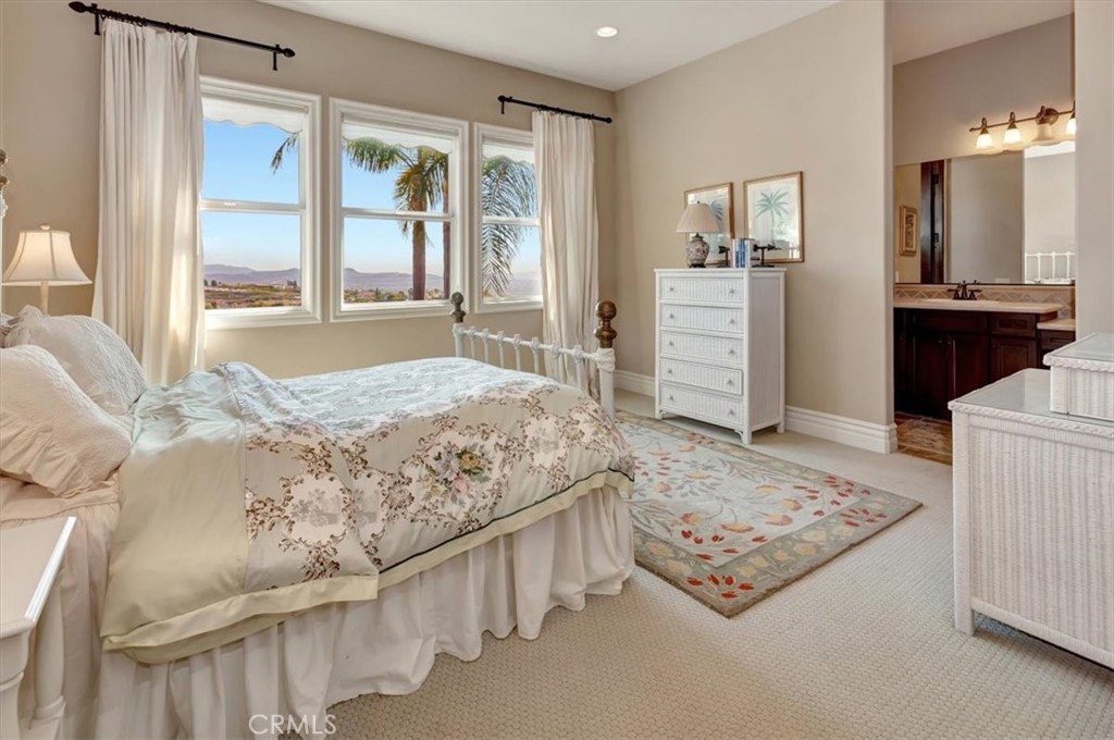 3148 E East Abbey Lane