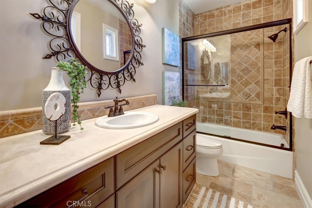 3148 E East Abbey Lane