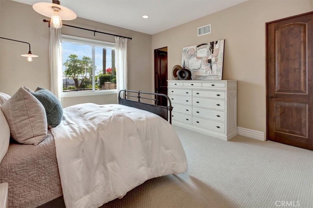 3148 E East Abbey Lane