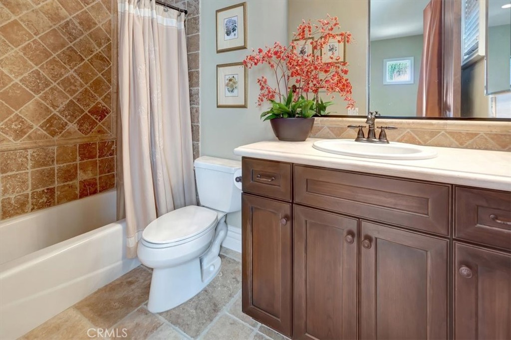 3148 E East Abbey Lane