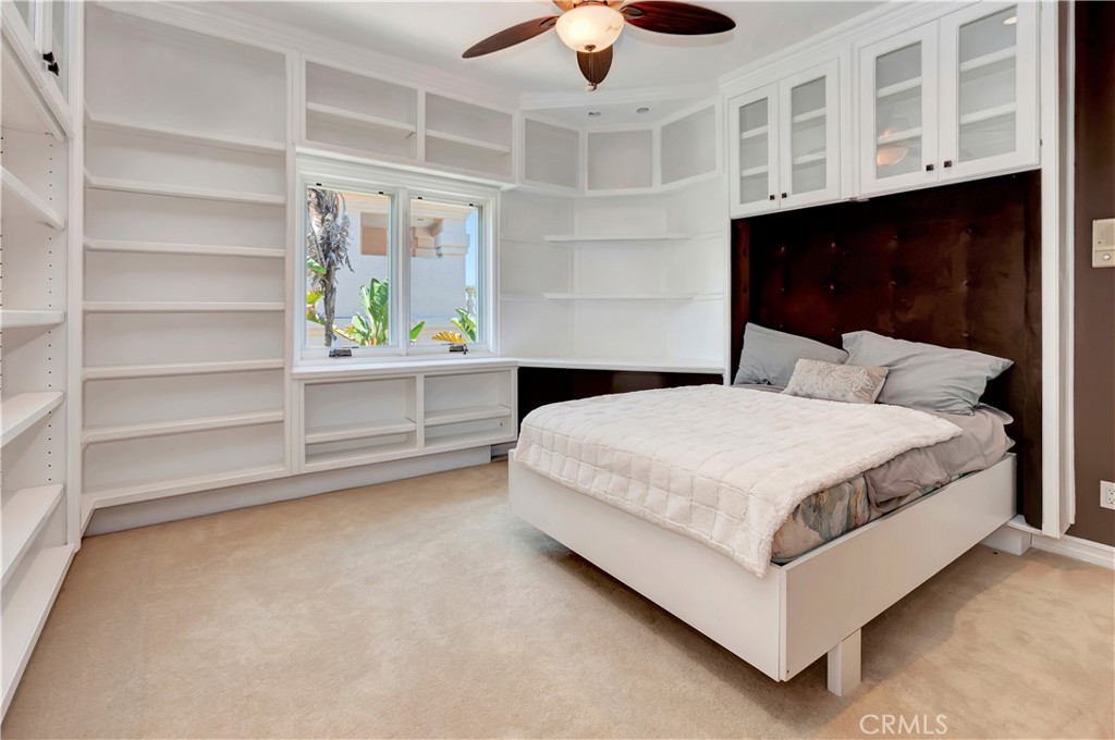 3140 E Bradbury Court