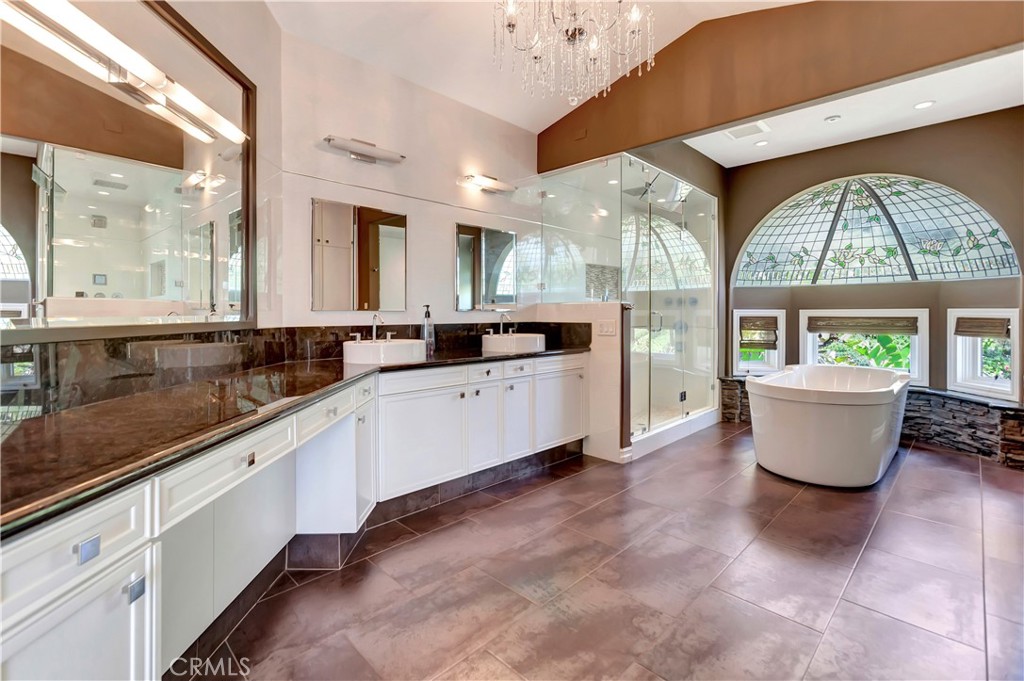 3140 E Bradbury Court