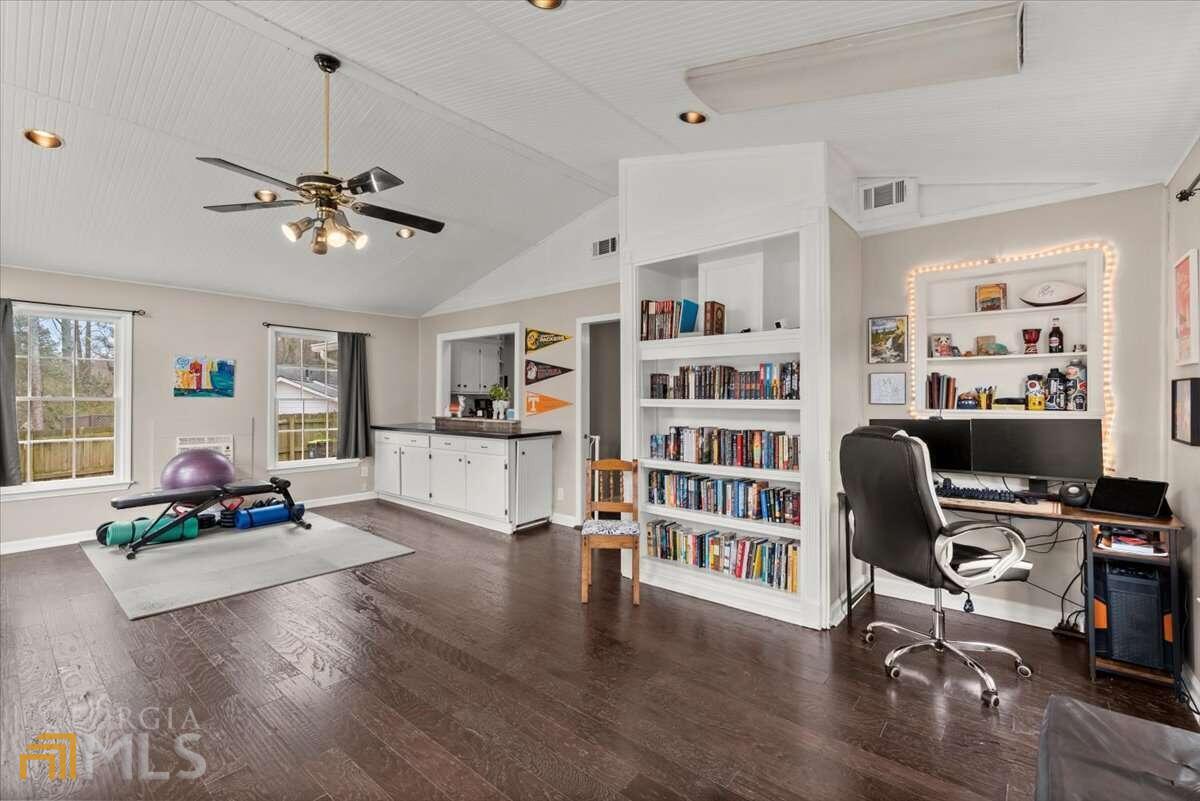 620 Clearbrook Court