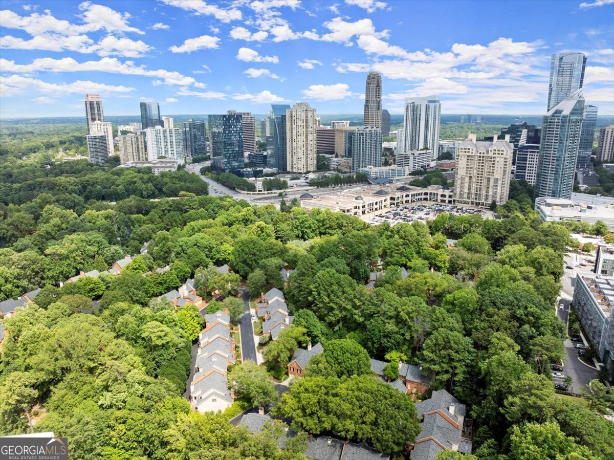 40 IVY CHASE NE
