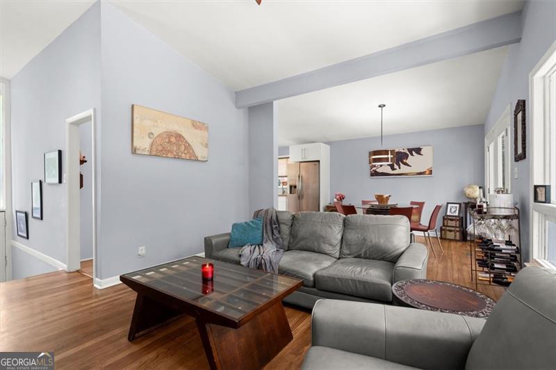 595 COLLIER RIDGE