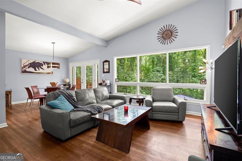 595 COLLIER RIDGE