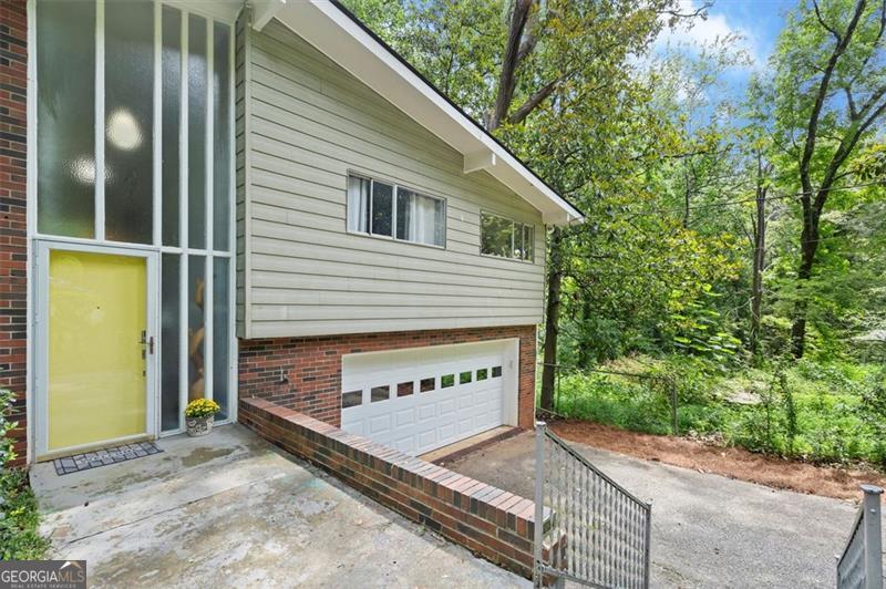 595 COLLIER RIDGE