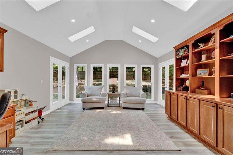 2580 FLEUR DE LIS PL