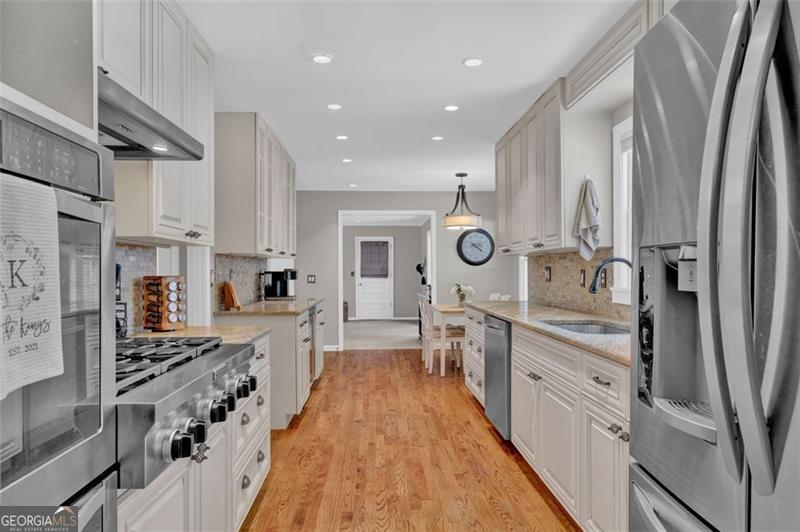 2580 FLEUR DE LIS PL