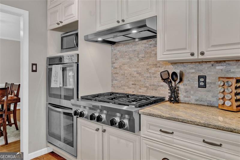 2580 FLEUR DE LIS PL