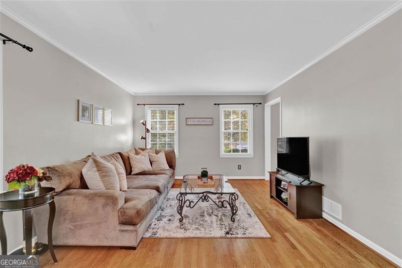 2580 FLEUR DE LIS PL