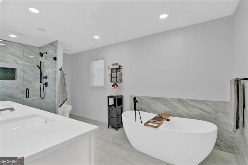 2580 FLEUR DE LIS PL