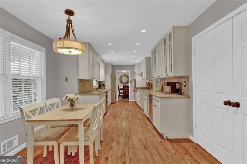 2580 FLEUR DE LIS PL