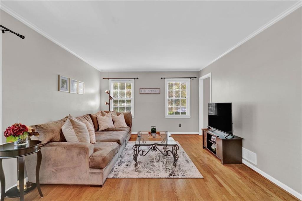 2580 FLEUR DE LIS PL