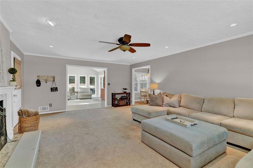 2580 FLEUR DE LIS PL