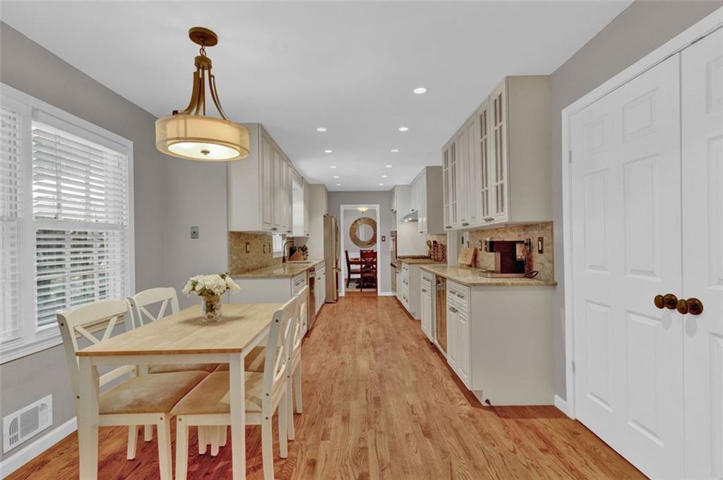 2580 FLEUR DE LIS PL