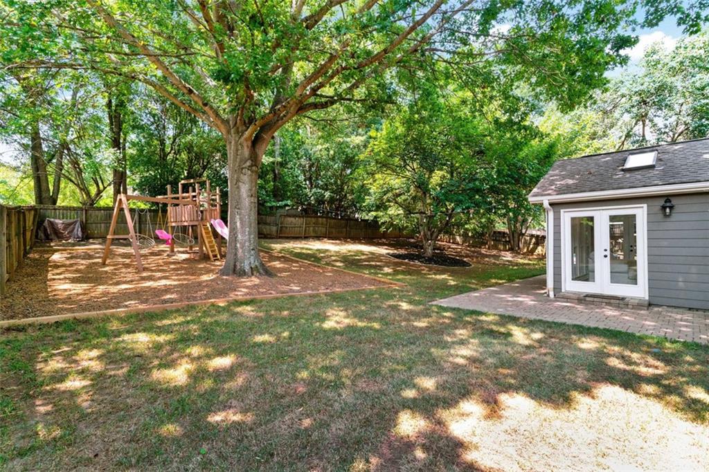 2580 FLEUR DE LIS PL