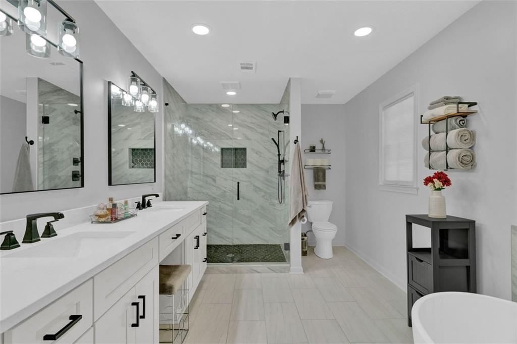 2580 FLEUR DE LIS PL
