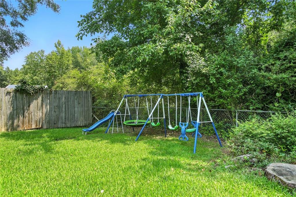 898 BRANDON HILL Way