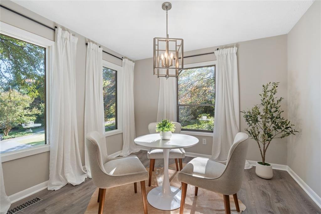 163 Castleair Court NE