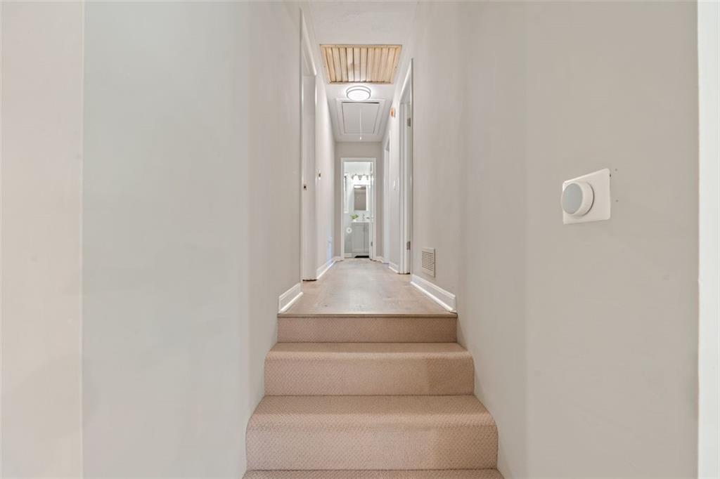 163 Castleair Court NE