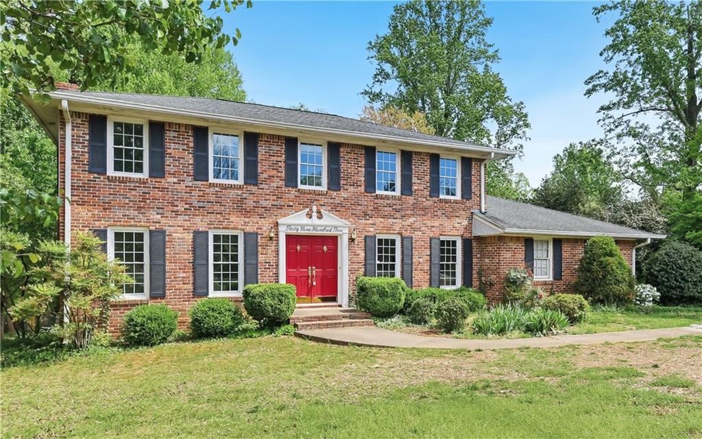 4905 Leisure Drive