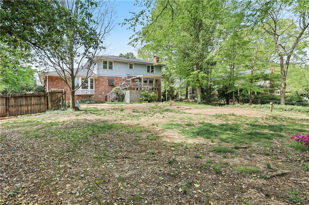 4905 Leisure Drive