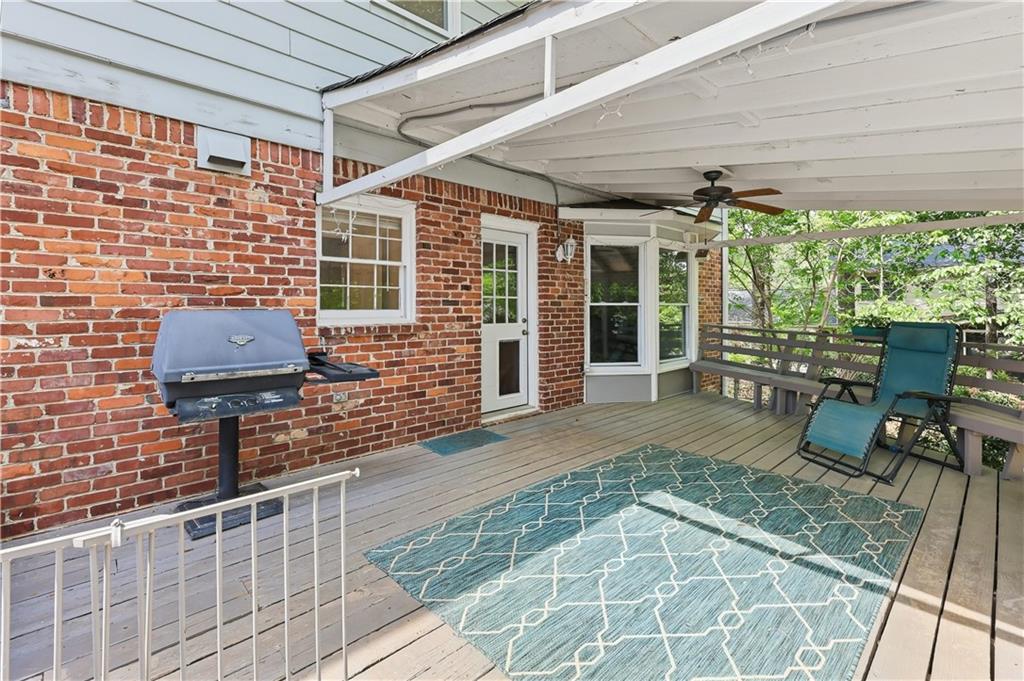 4905 Leisure Drive