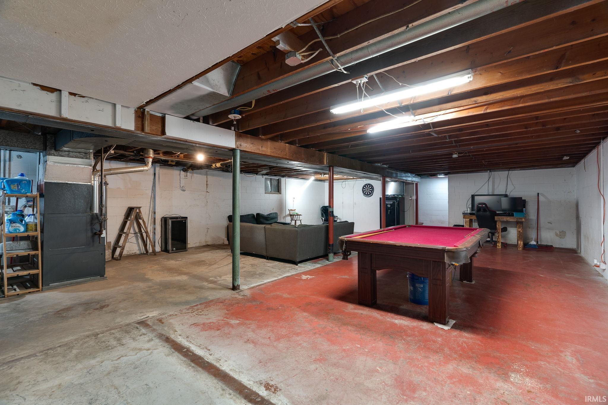 1764 State Road 25 W