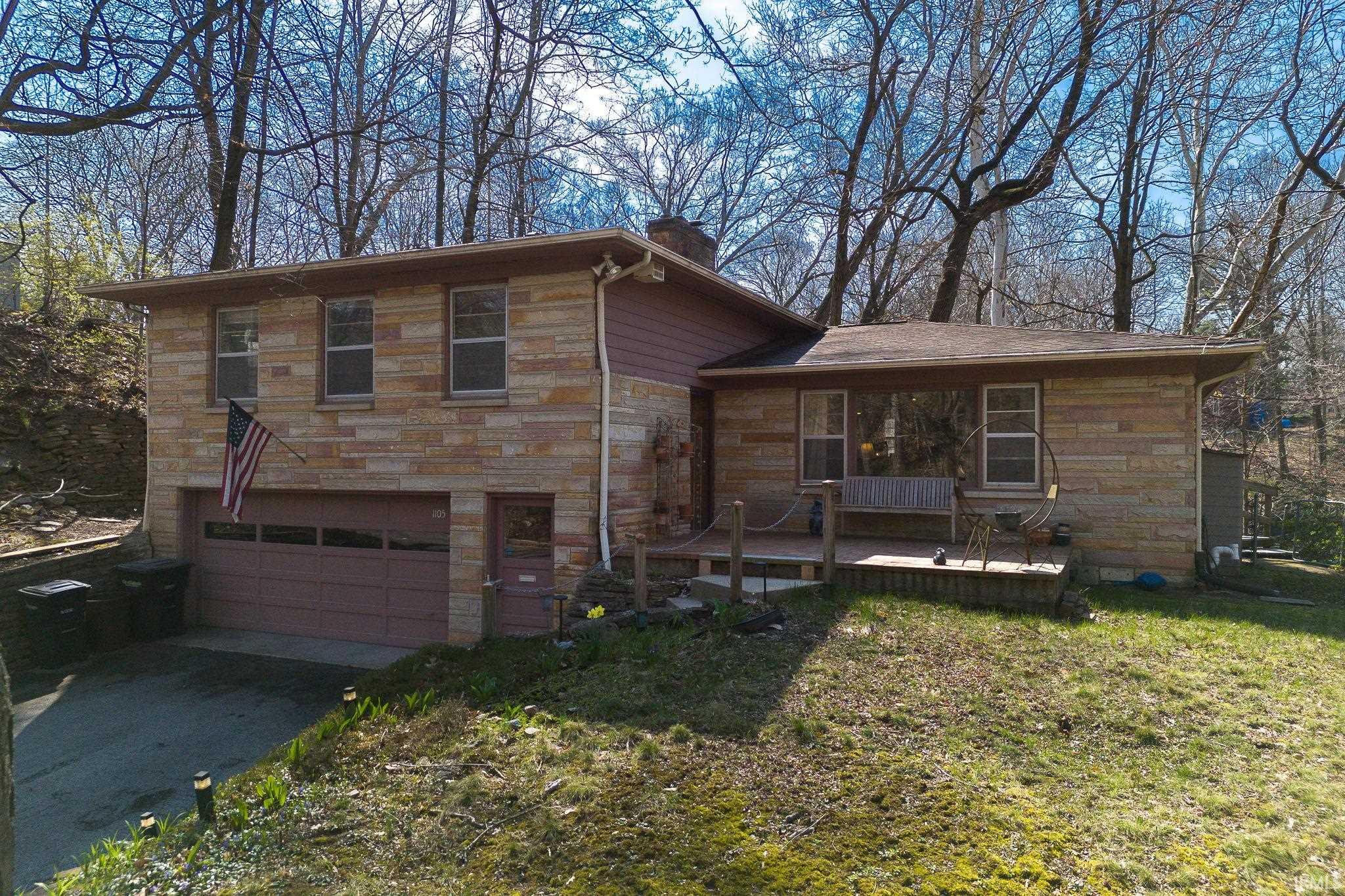 1105 Center Street