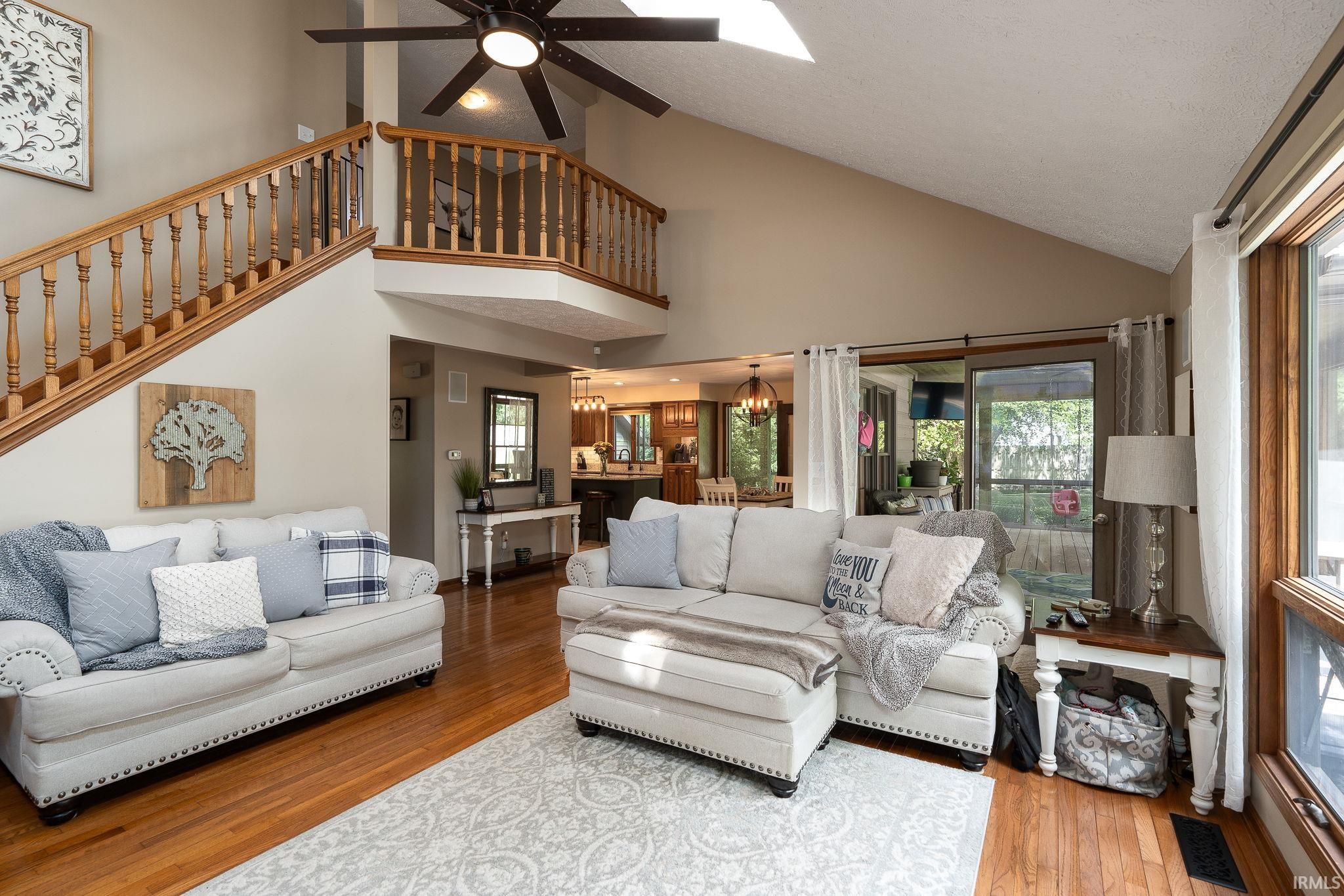 5523 Blackberry Lane