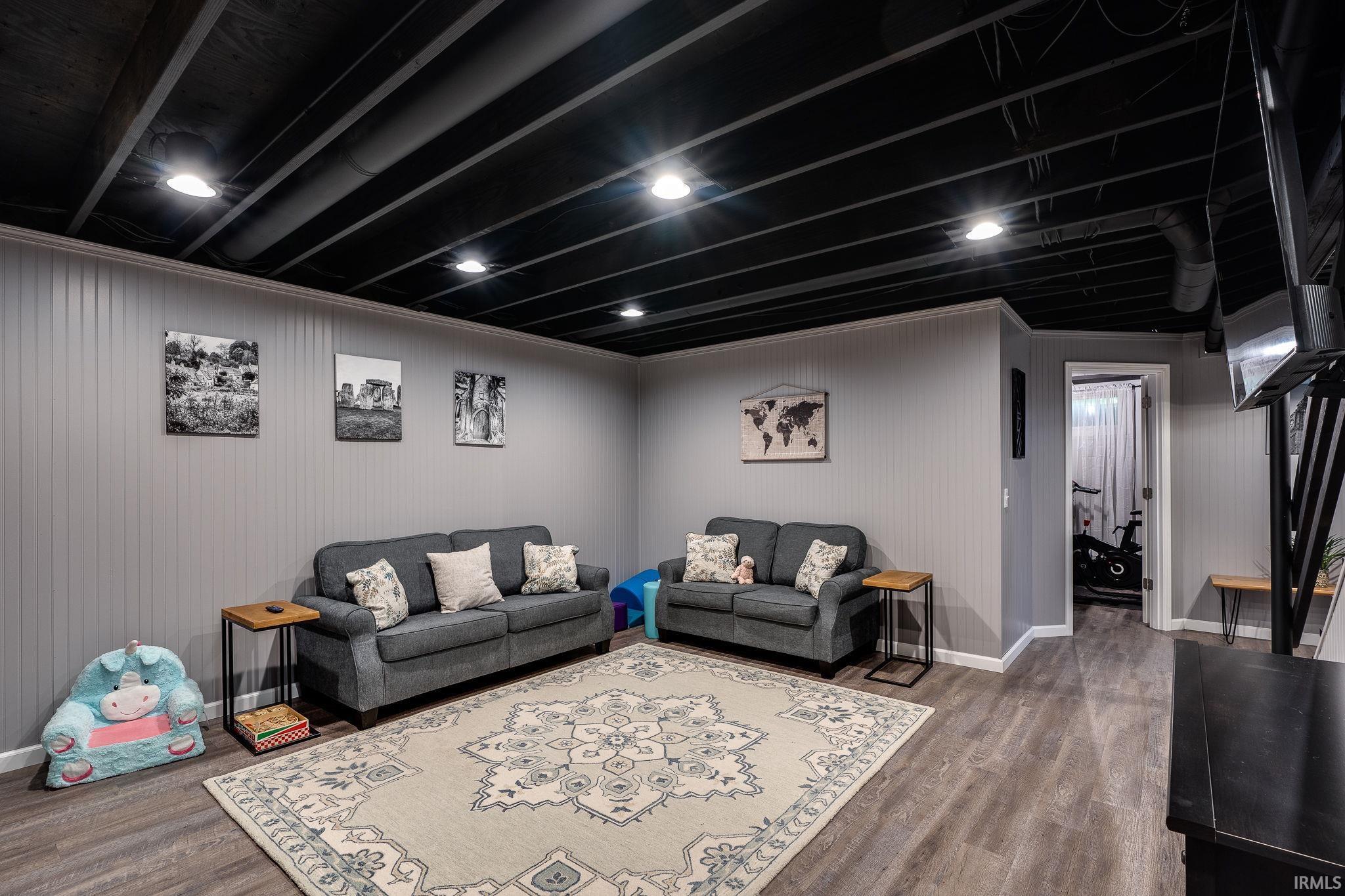 5523 Blackberry Lane