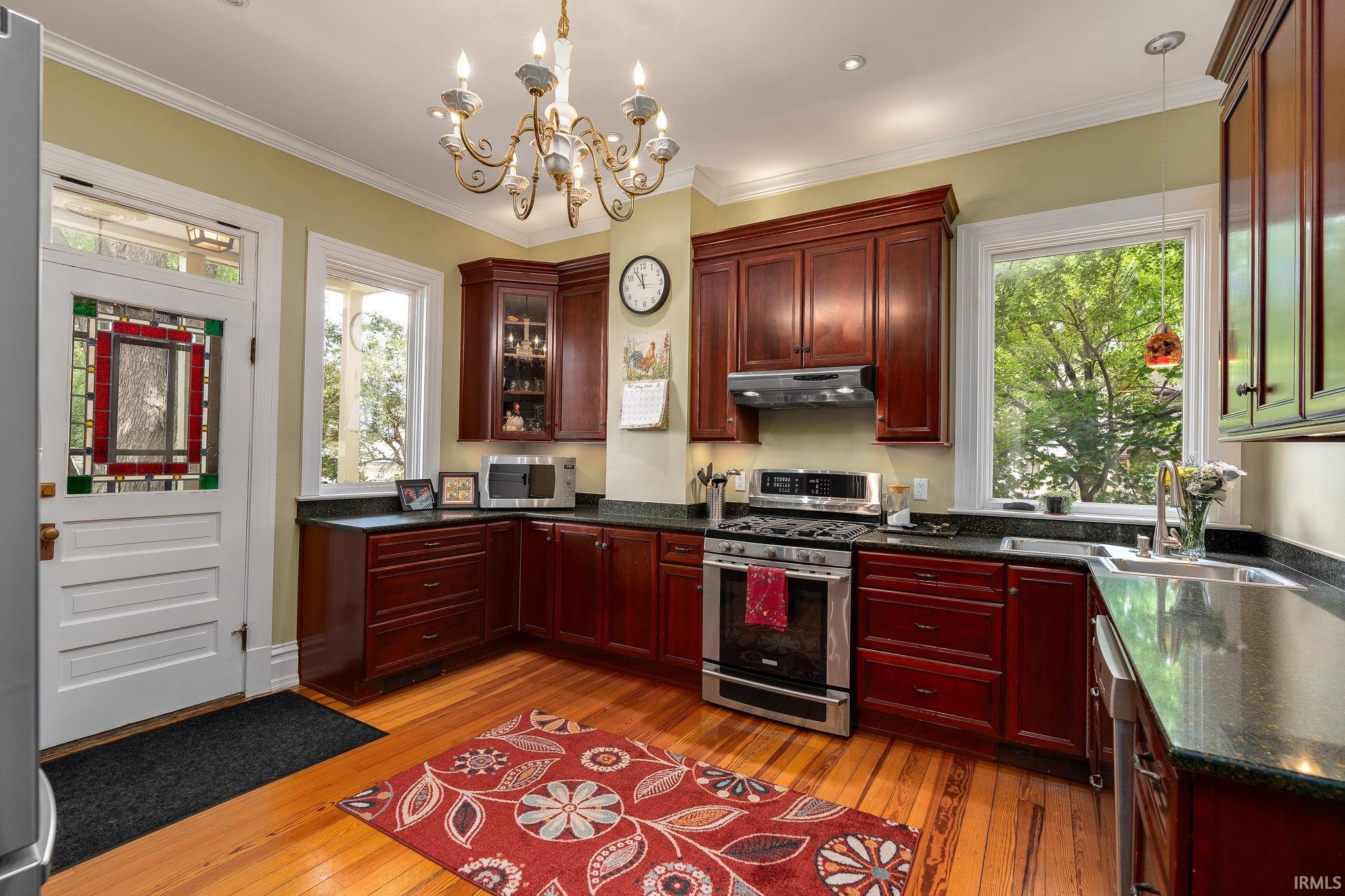 512 S 7th Street
