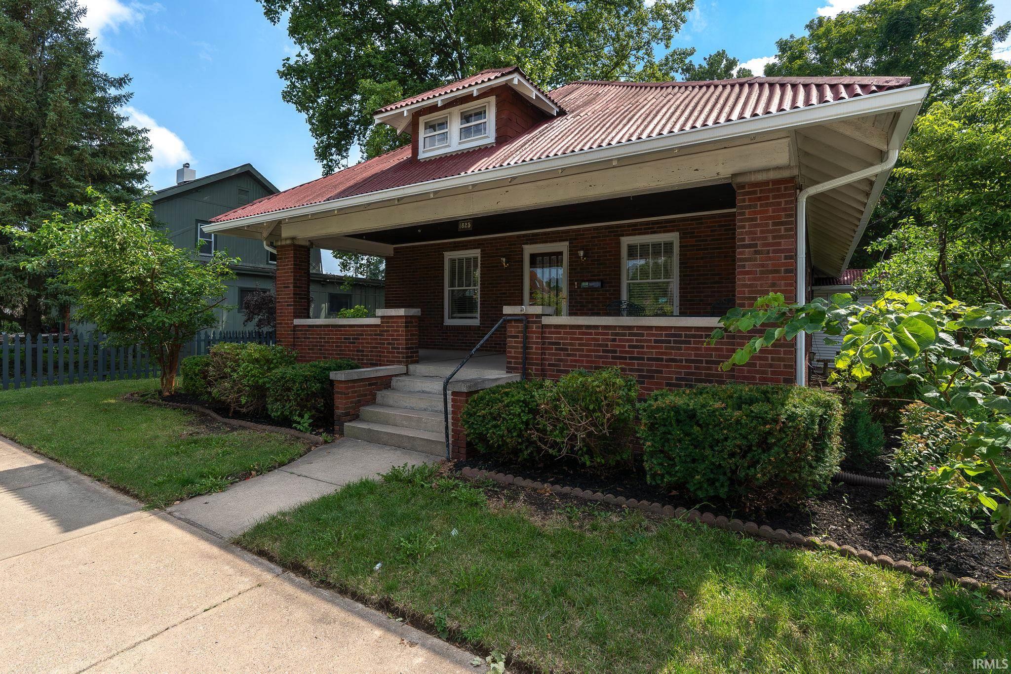 1825 Main Street