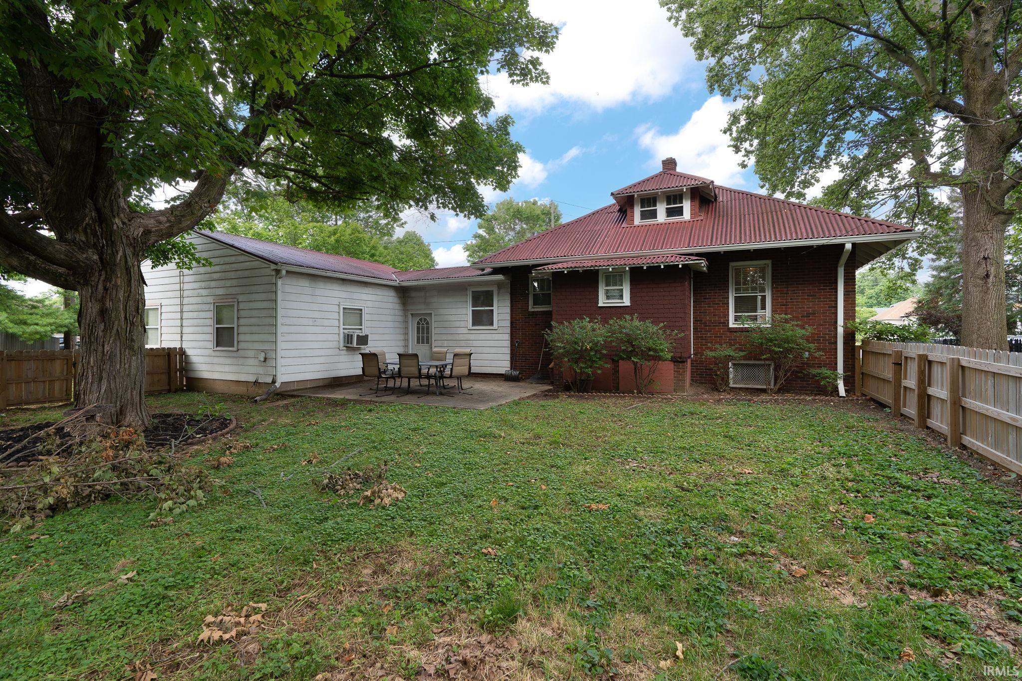 1825 Main Street