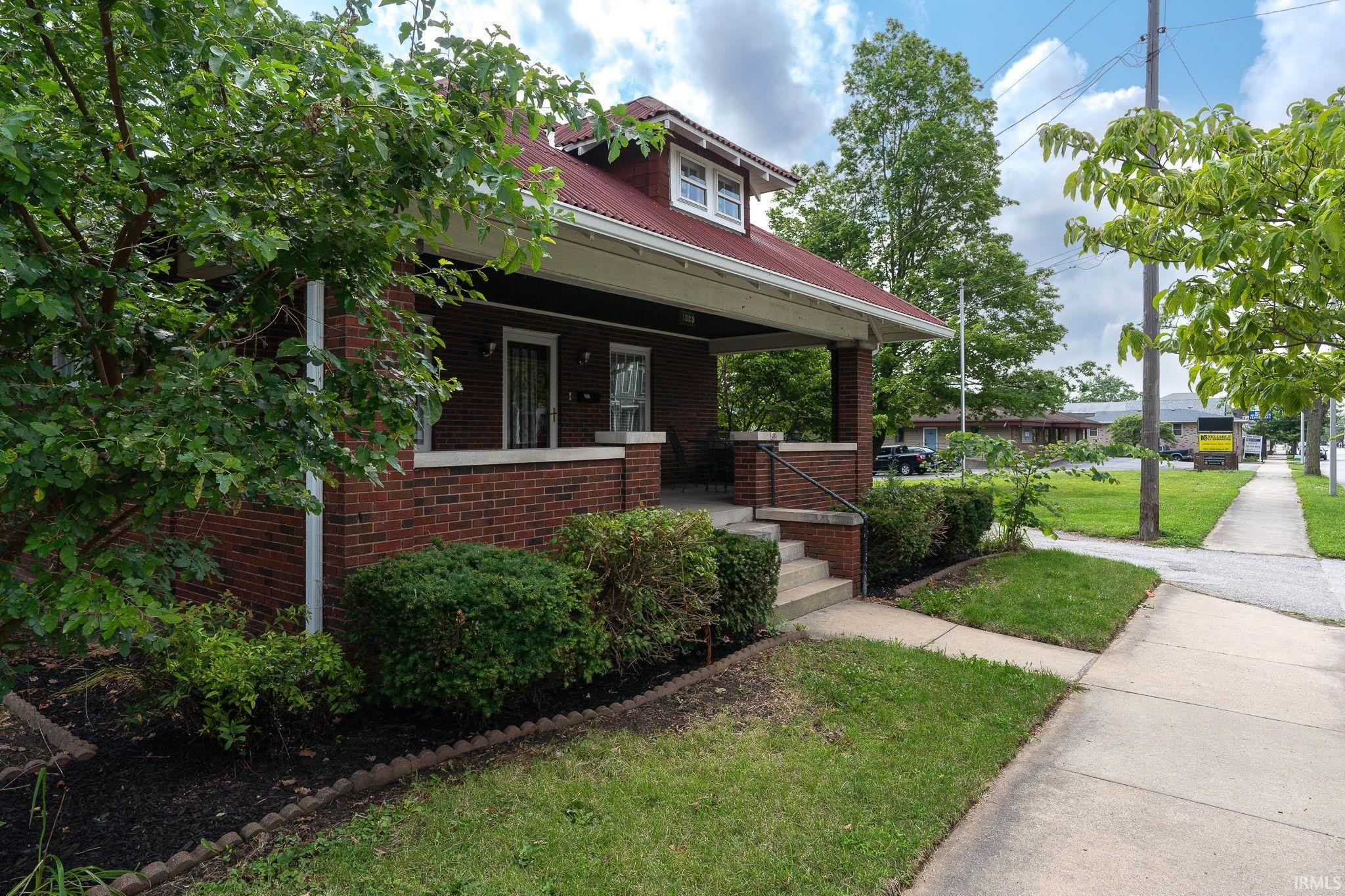 1825 Main Street