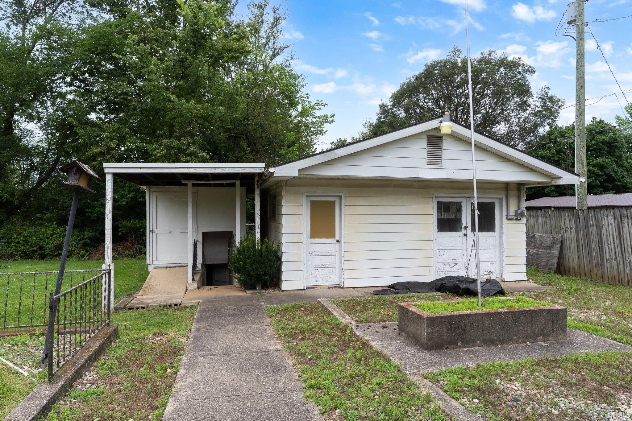 3682 Old US Hwy 231 S