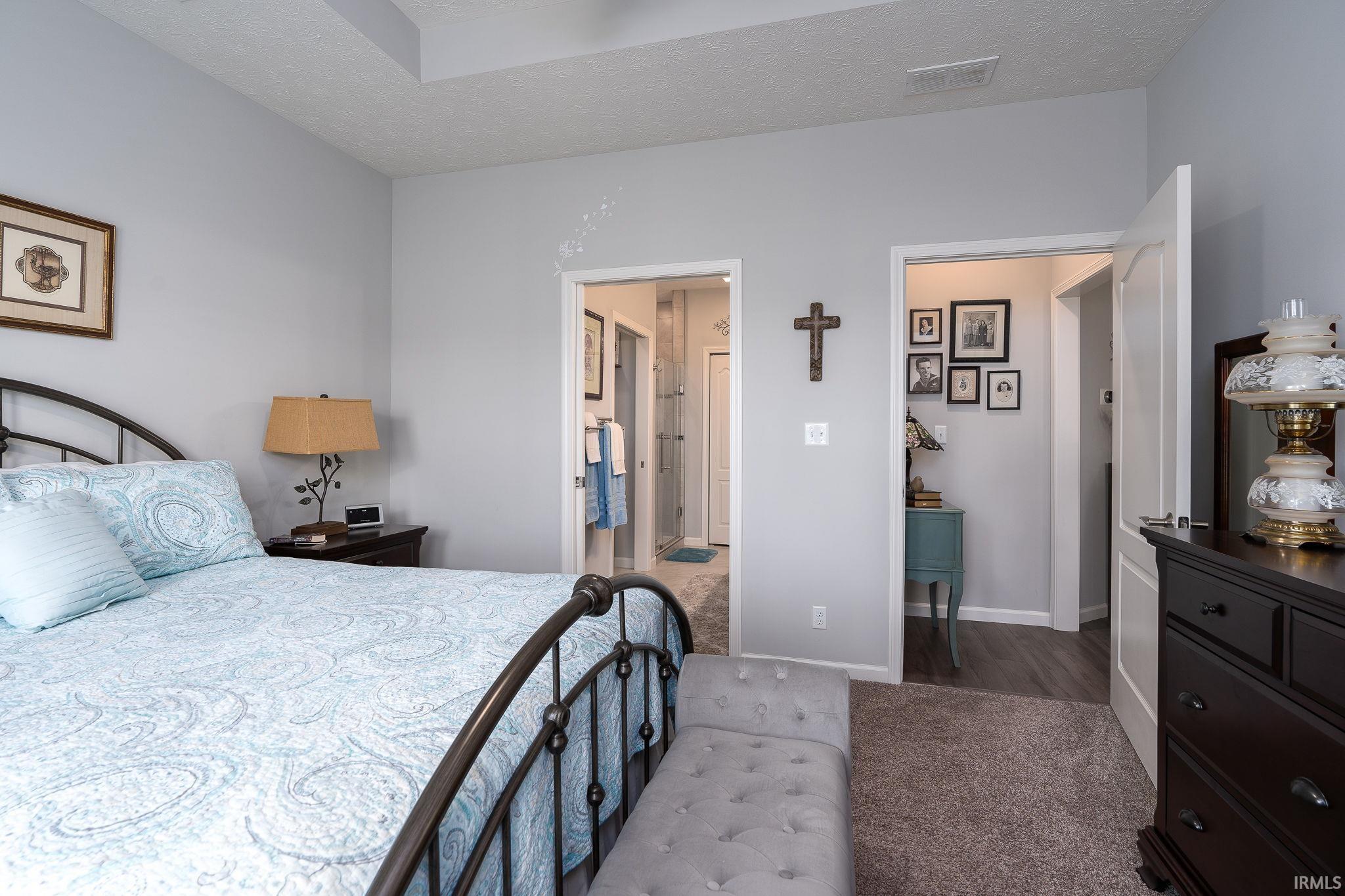 3402 Monument Drive