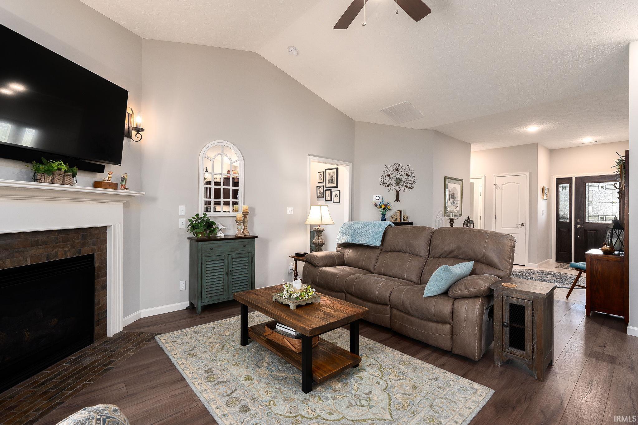 3402 Monument Drive