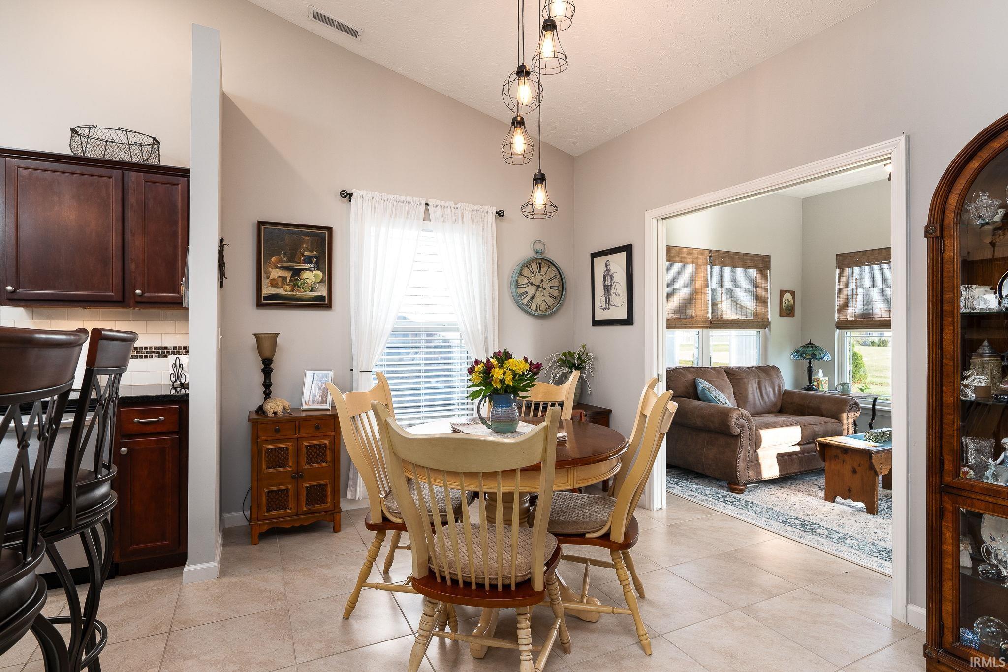 3402 Monument Drive