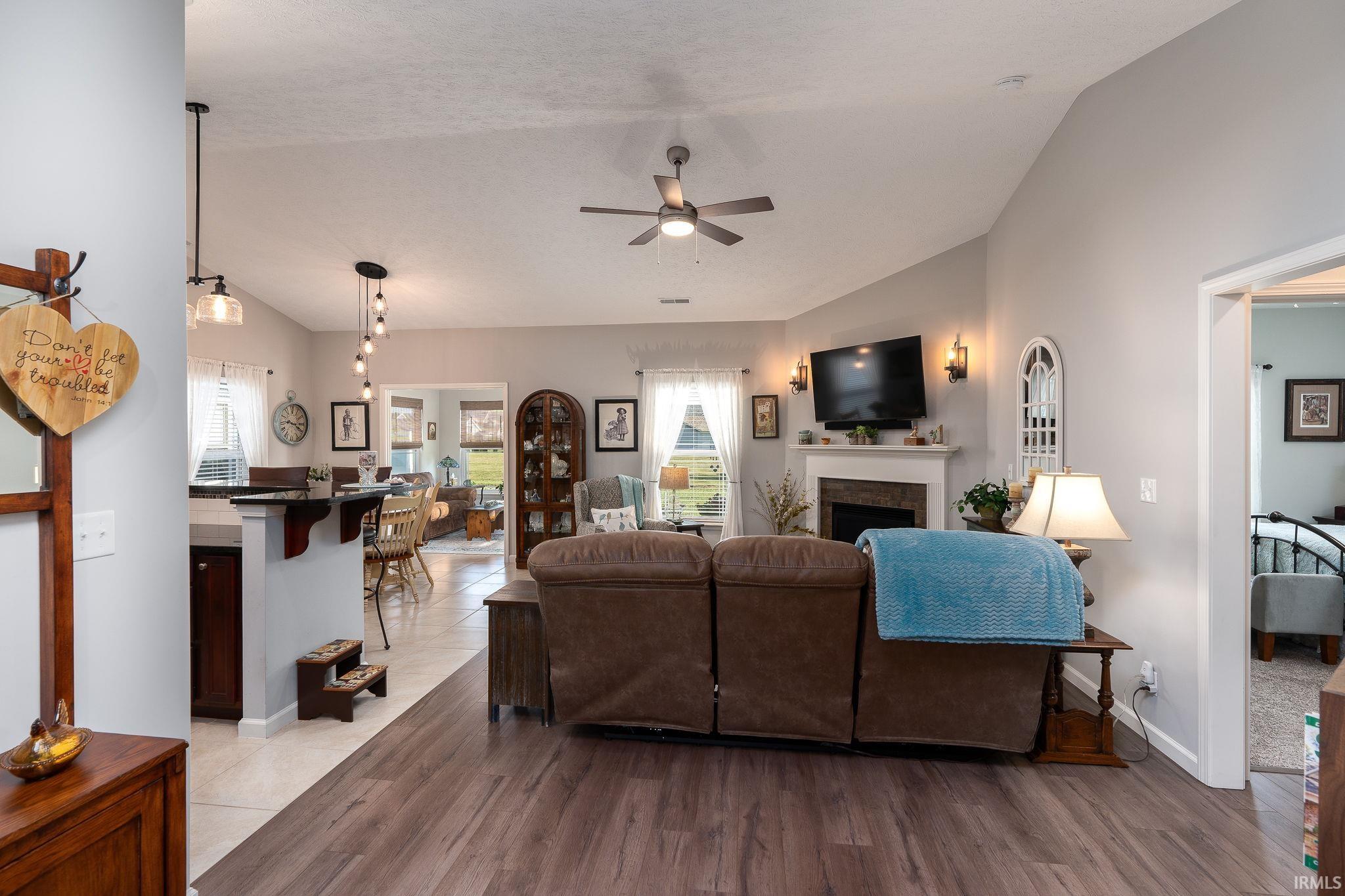 3402 Monument Drive