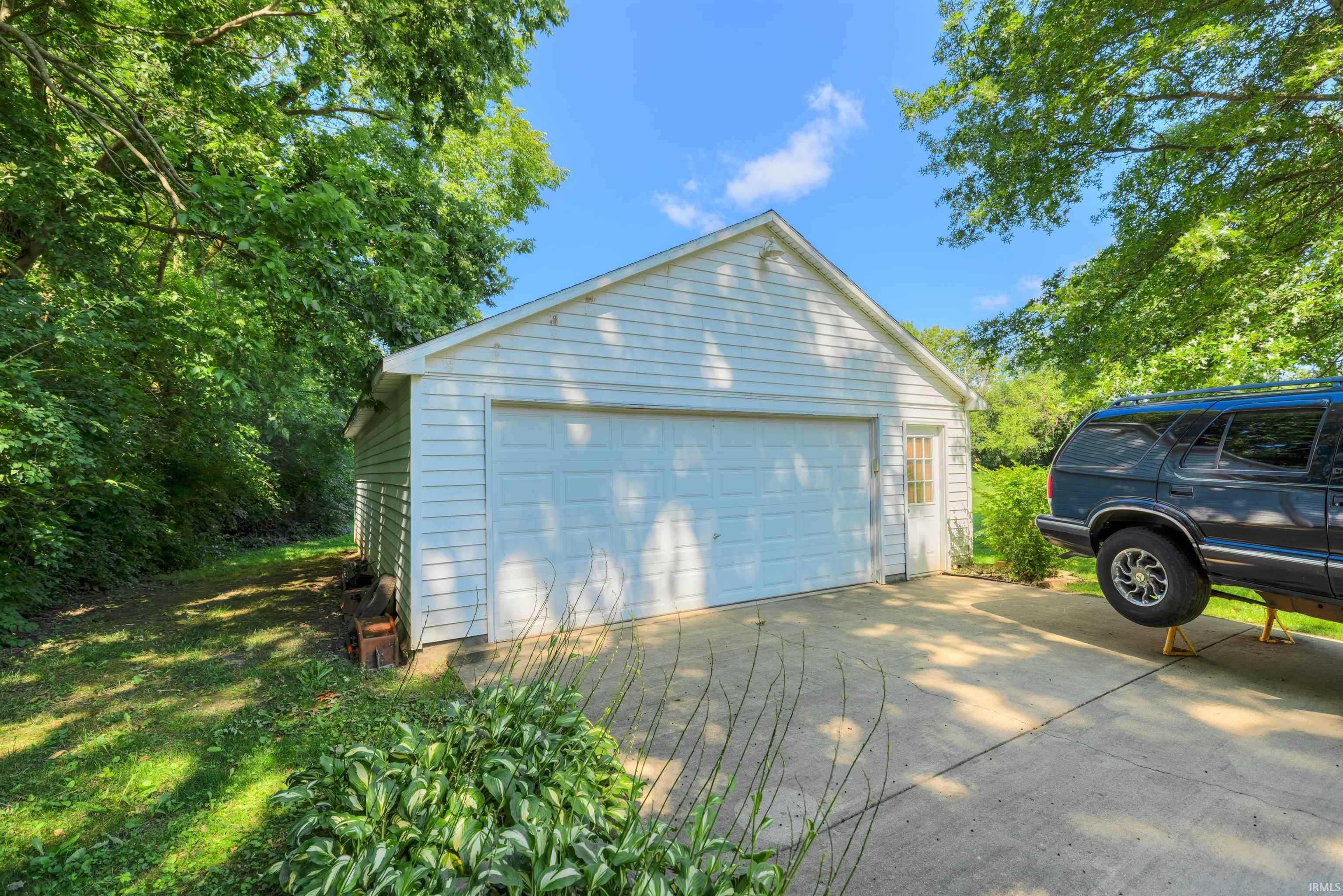 3328 Old US Hwy 231 S