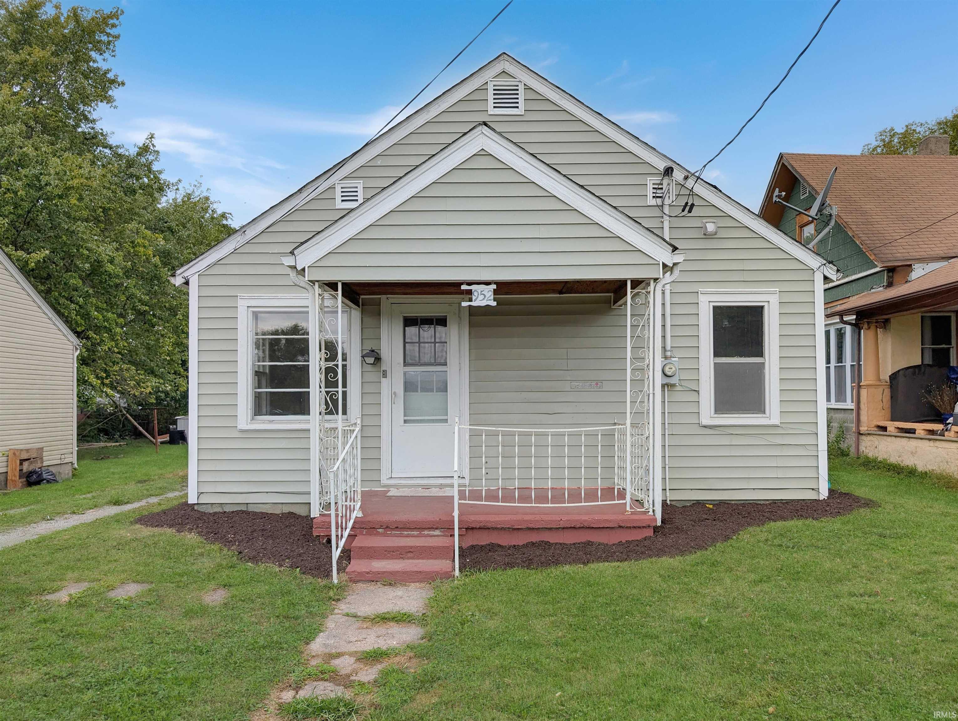 952 Rossville Ave