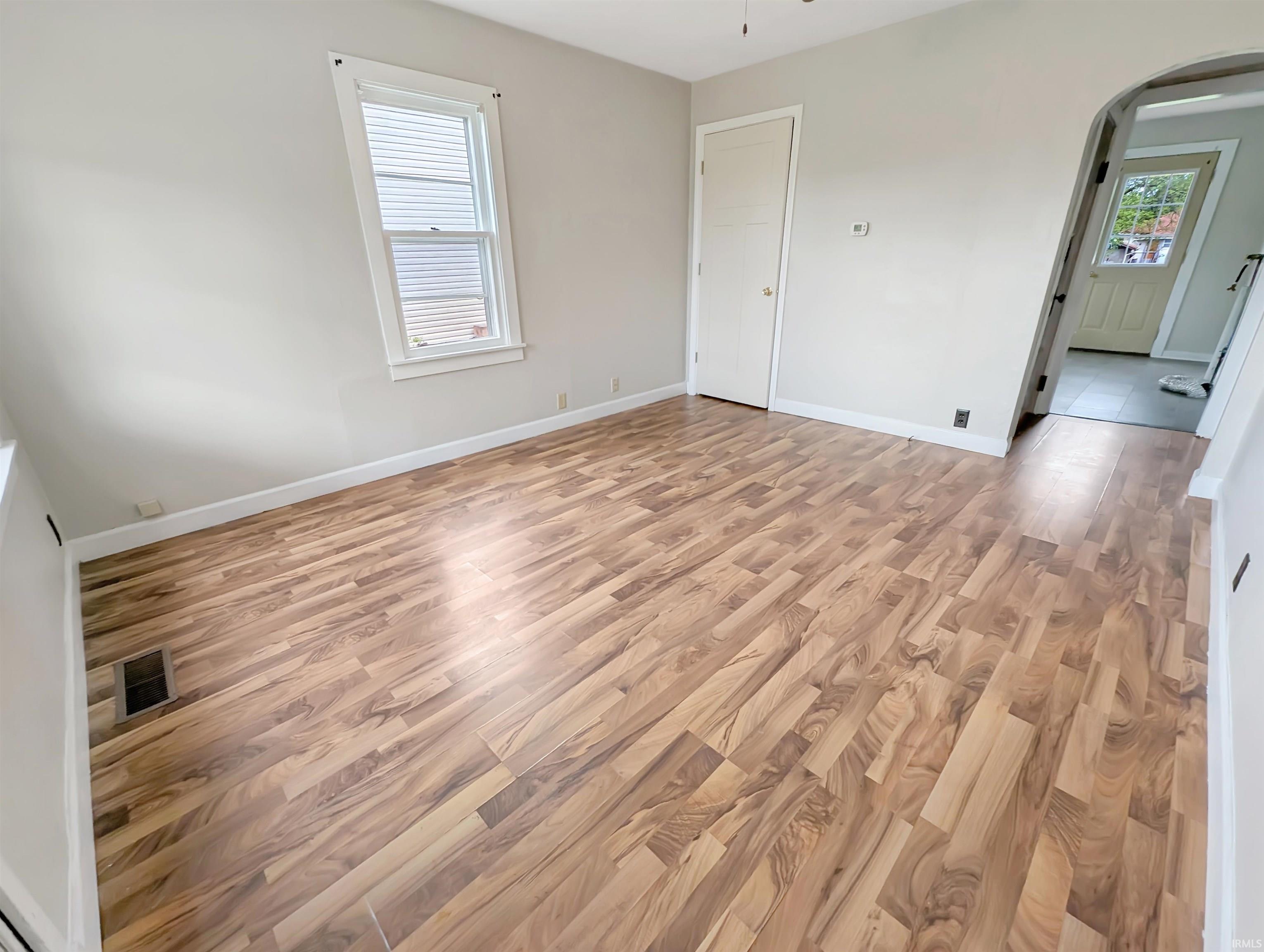 952 Rossville Ave