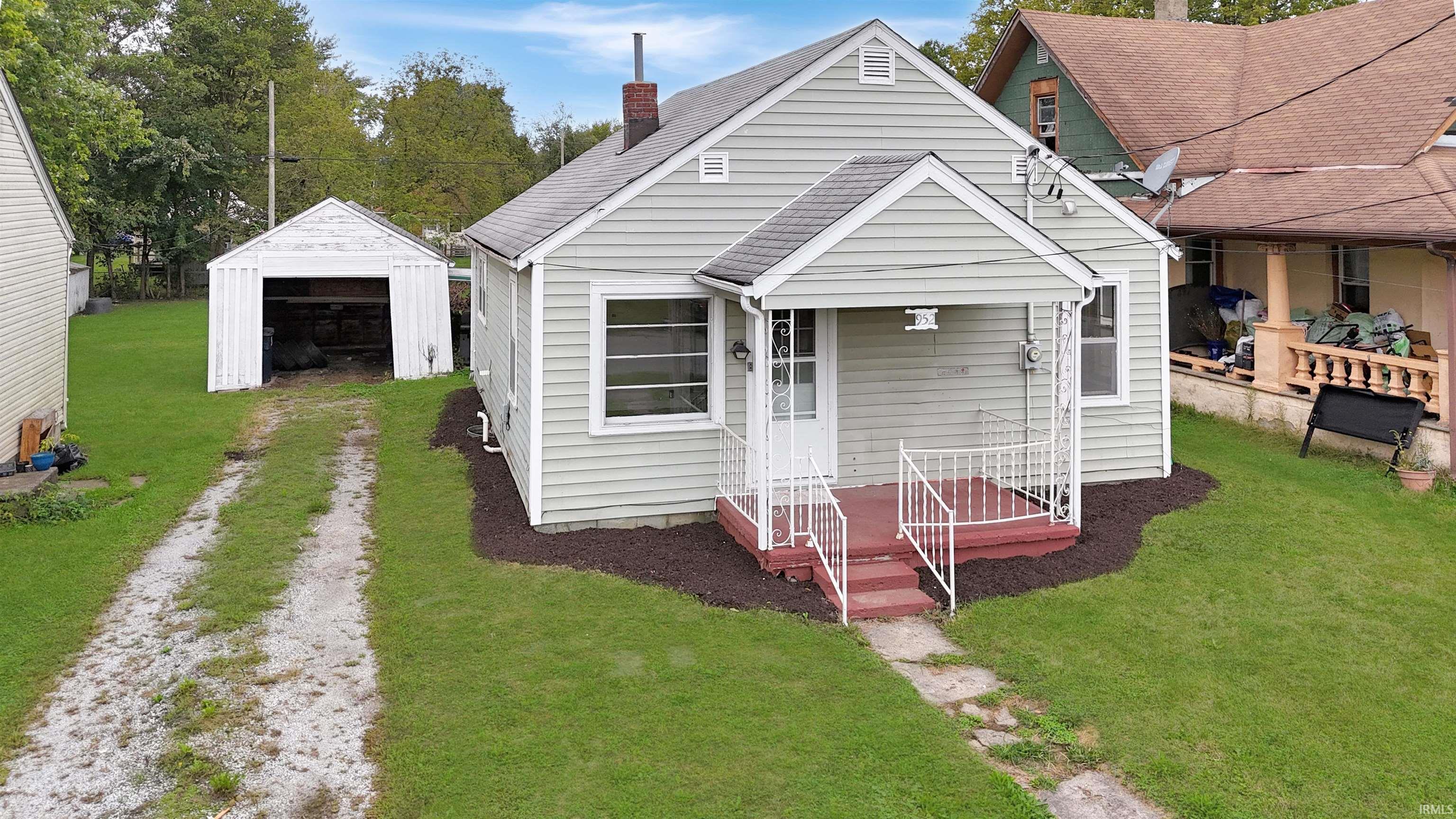 952 Rossville Ave