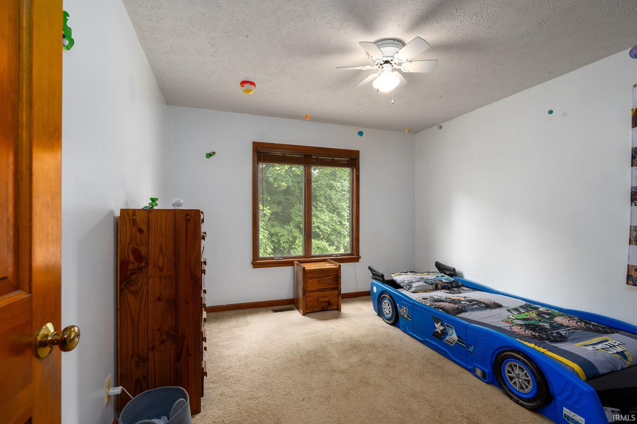 5528 Blackberry Lane